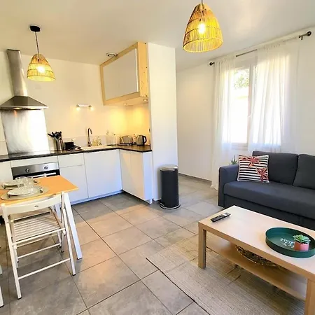Lägenhet T2 Renove Jardin Et Parking *