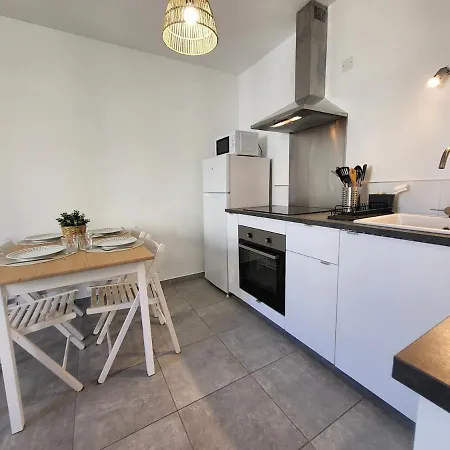 T2 Renove Jardin Et Parking Apartment Hyeres