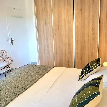 T2 Renove Jardin Et Parking * Hyères